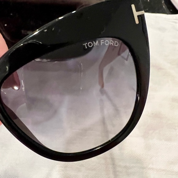 Tom Ford Nika Sunglasses - Picture 5 of 9